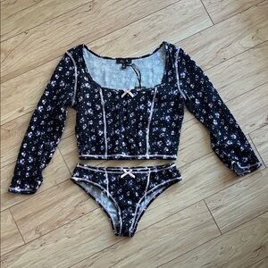 dELiA*s Black Floral Pajamas Set